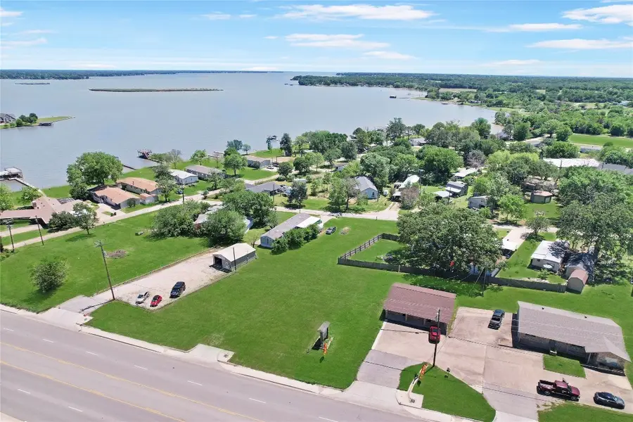 1027 E Cedar Creek Parkway, Kemp, TX 75143 - Image #3