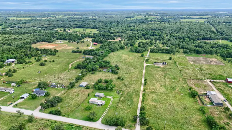 1142 County Road 212, Gainesville, TX 76240 - #2