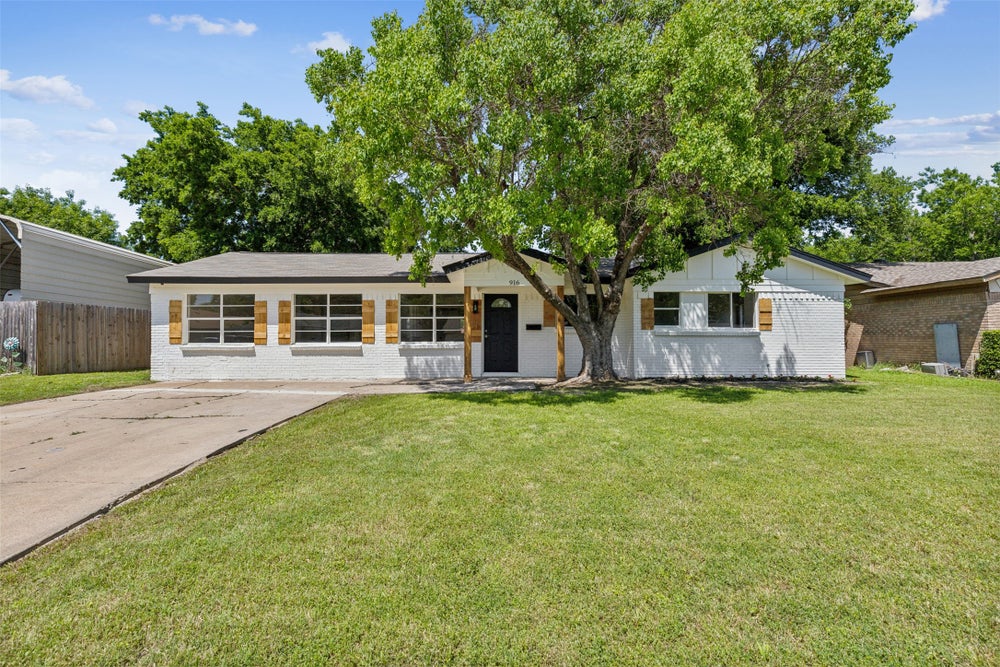 916 Russell Road, Everman, TX 76140 - BHGRE