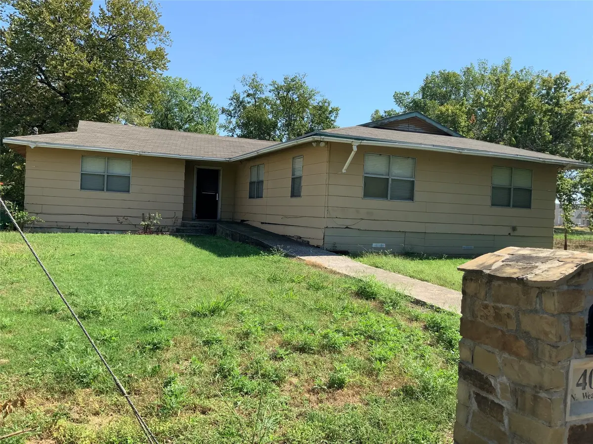 400 N Weaver Street, Gainesville, TX 76240 - Image #1