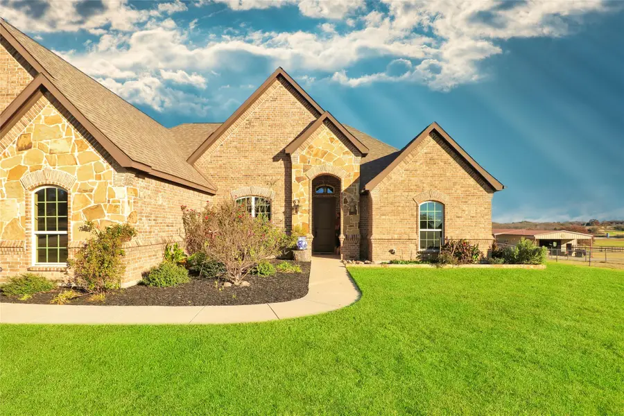 694 Jennings Lane, Azle, TX 76020 - Image #3