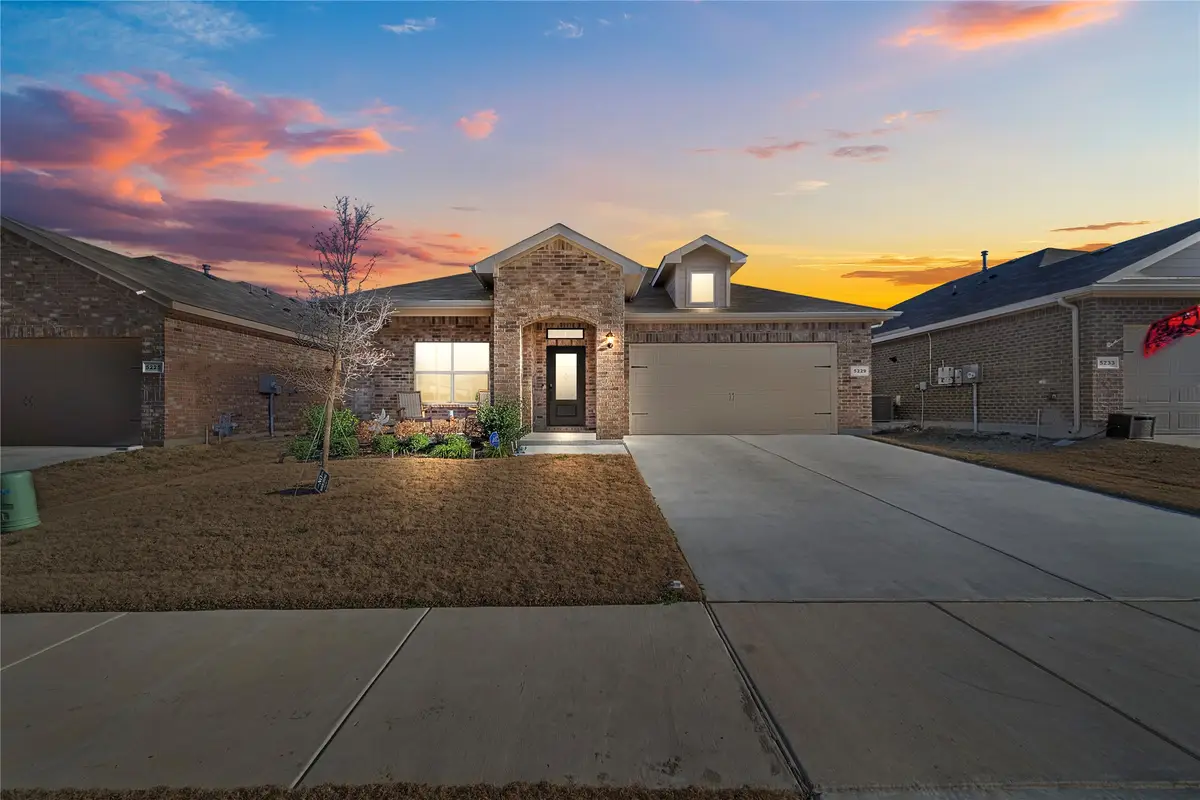 5229 Blue Night Drive, Fort Worth, TX 76179 - Image #1