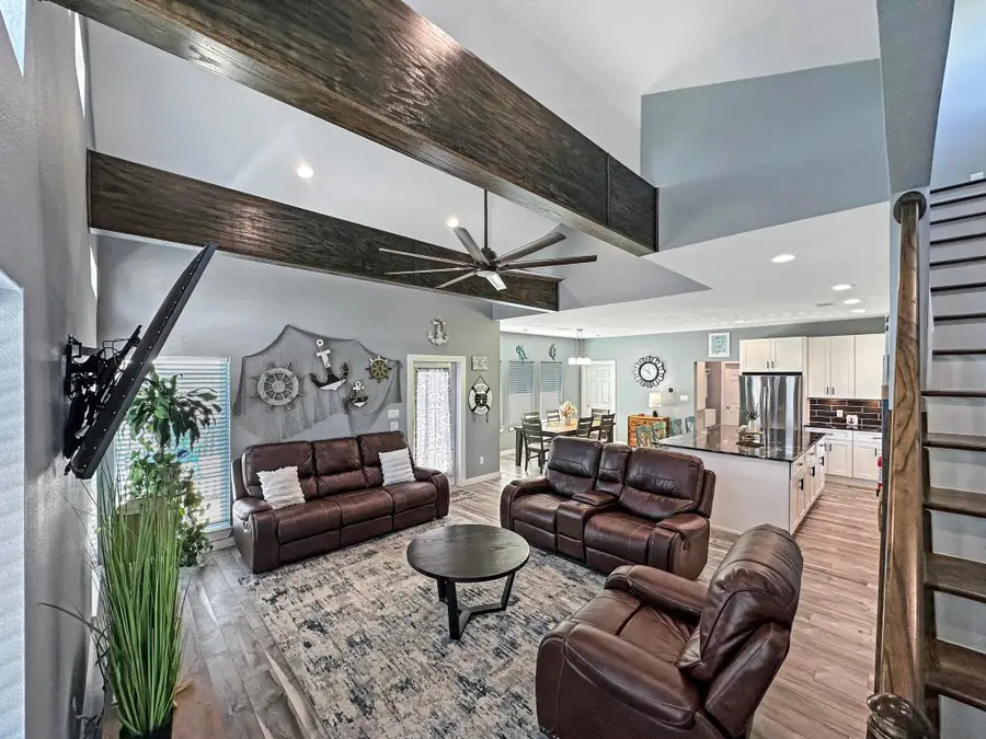 1991 Royaville Ct, Crystal Beach, TX 77650 - #3