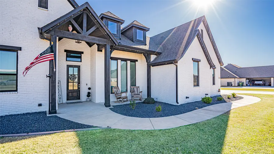 405 Venadito Drive, Godley, TX 76044 - #2