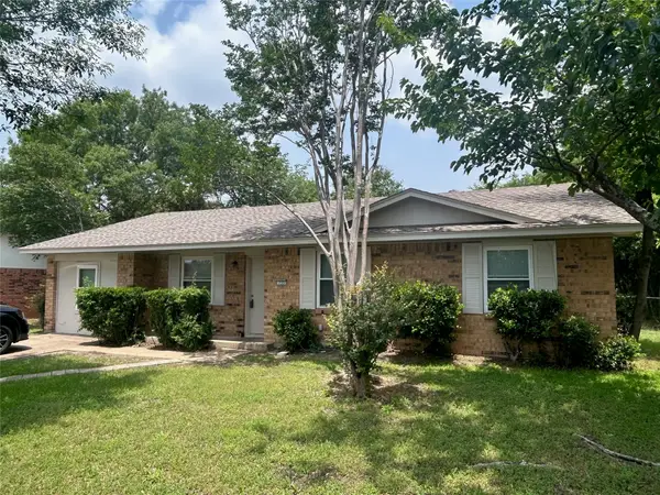 735 Middale Road, Duncanville, TX 75116