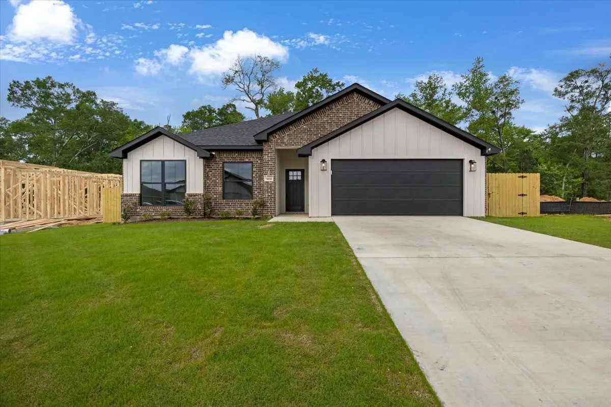 16226 Crossing Circle, Lindale, TX 75771 - Image #1