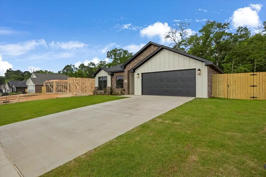 16226 Crossing Circle, Lindale, TX 75771 - Image #2