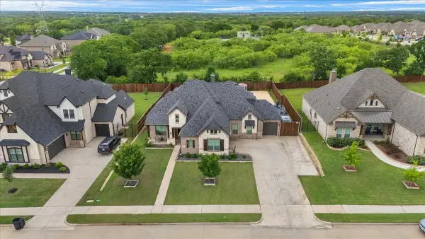 1218 Woodside Drive, Mansfield, TX 76063