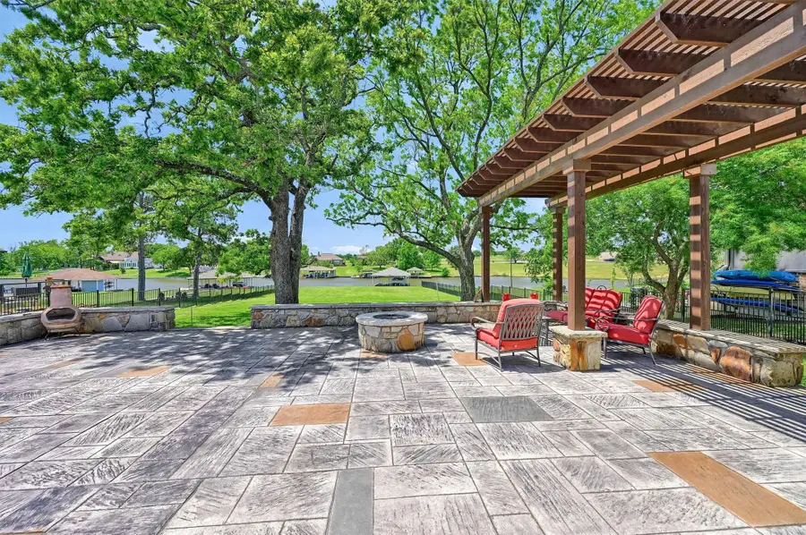 615 Kiowa Drive W, Lake Kiowa, TX 76240 - Image #2