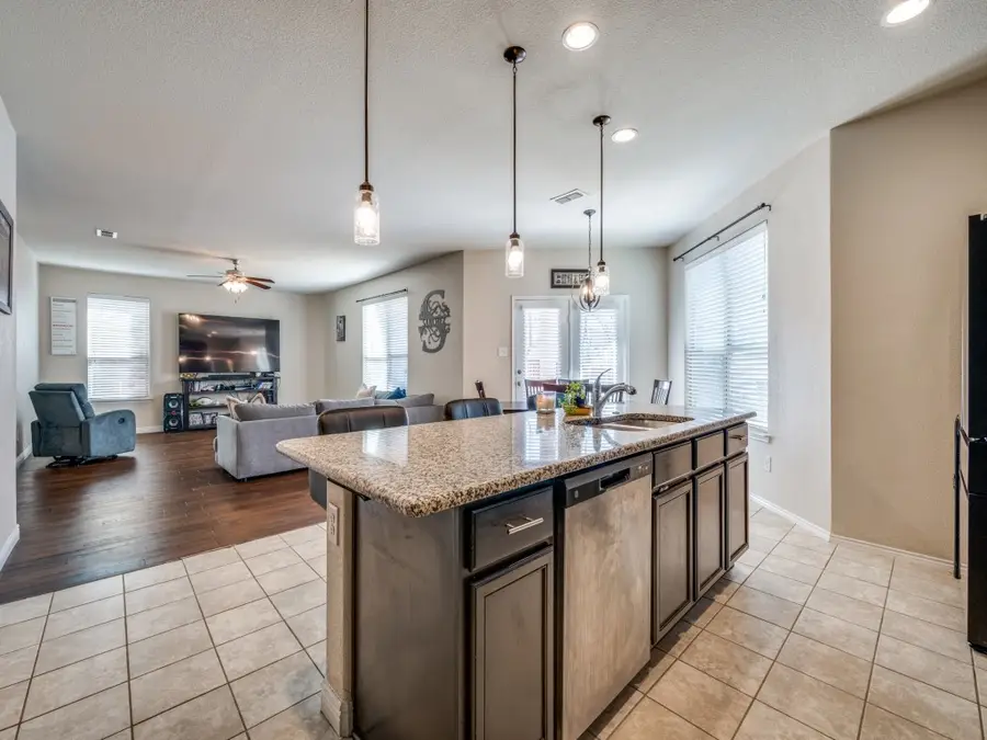 1800 Ridge Creek Lane, Aubrey, TX 76227 - Image #3