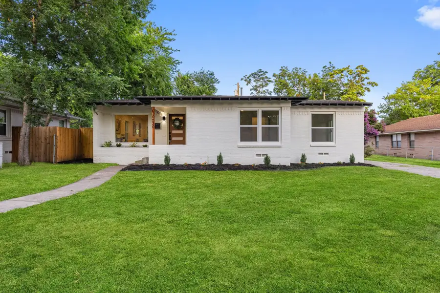 10230 Newcombe Drive, Dallas, TX 75228 - Image #2