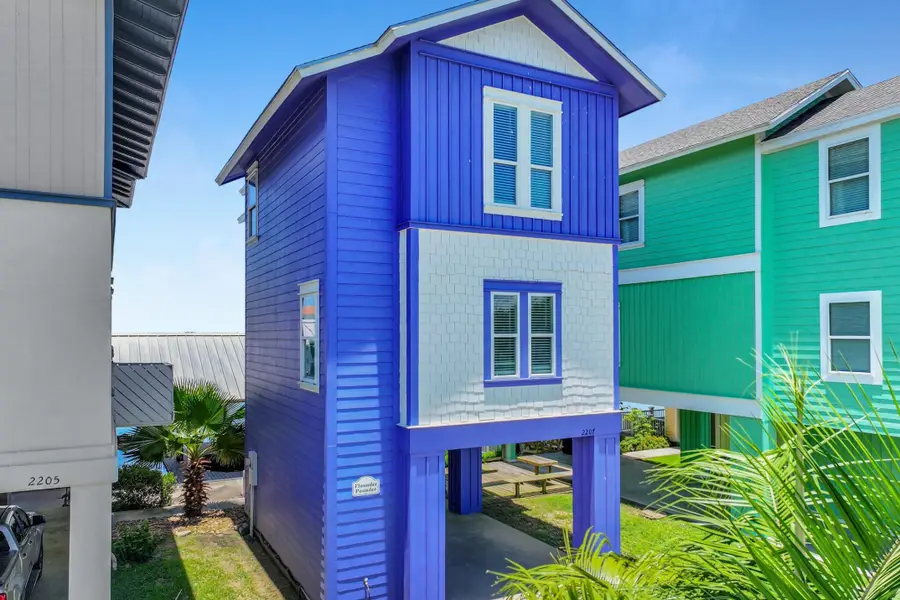 2207 Nelson Avenue, Port Bolivar, TX 77650 - #3