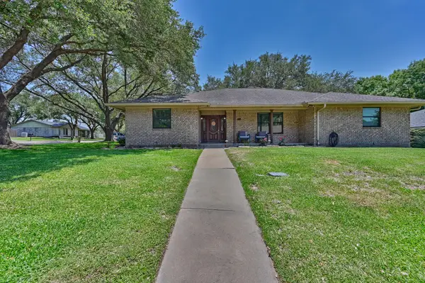 1600 Pecan, Brenham, TX 77833