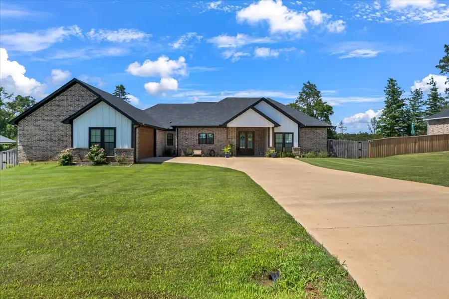 18329 Timber Oaks Drive, Lindale, TX 75771 - Image #2