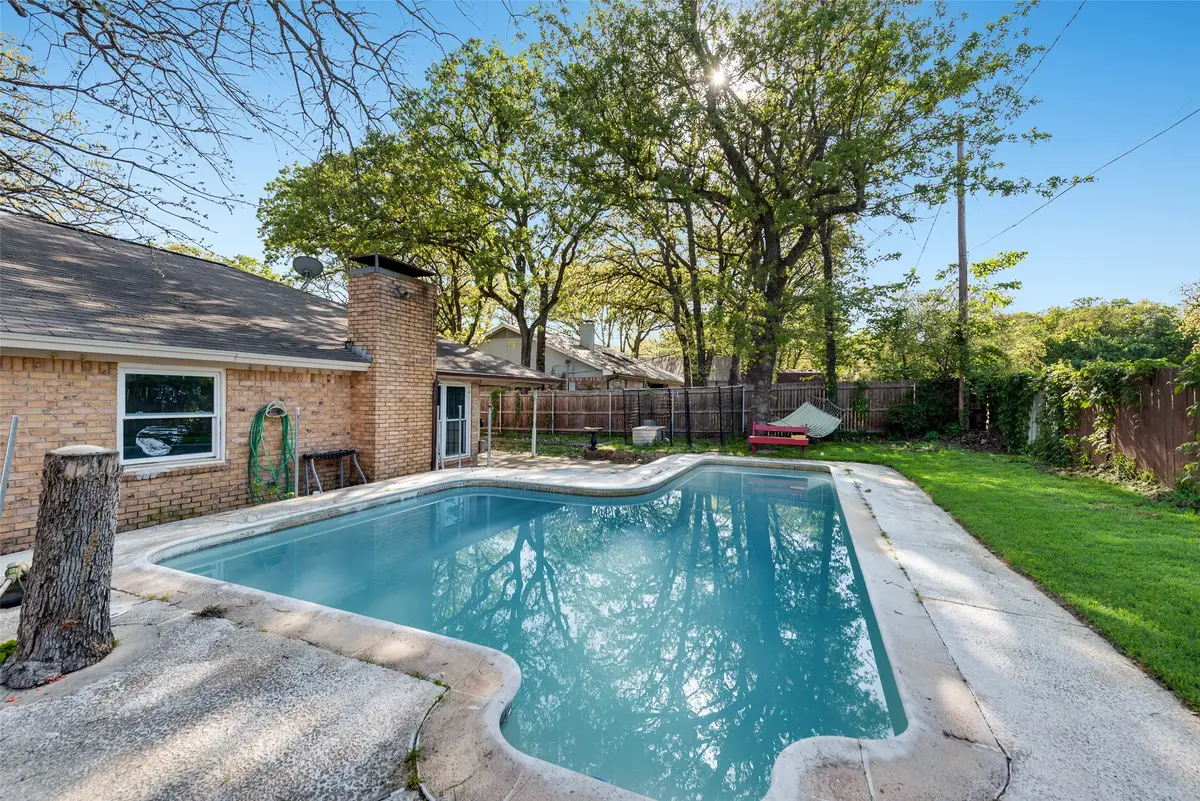 1117 Lake Ridge Drive, Azle, TX 76020 - Image #1