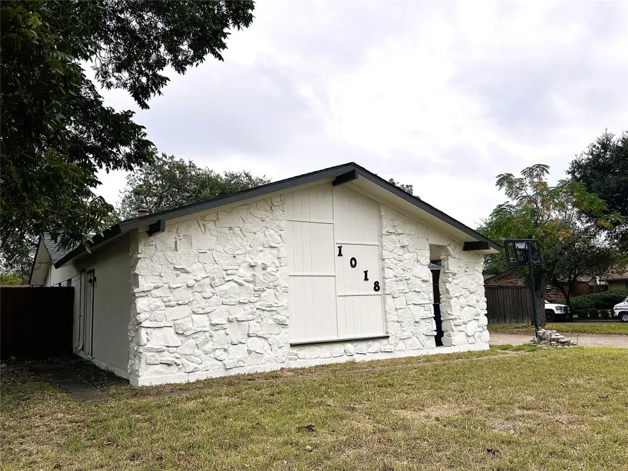 1018 Vegas Drive, Garland, TX 75042 - Image #2