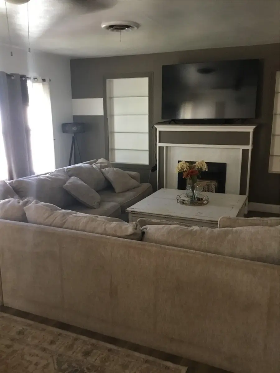 608 W Payne, Olney, TX 76374 - Image #2