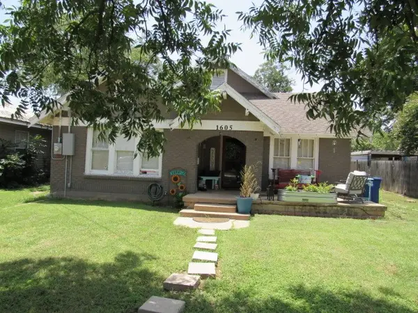 1605 6th Street, Brownwood, TX 76801