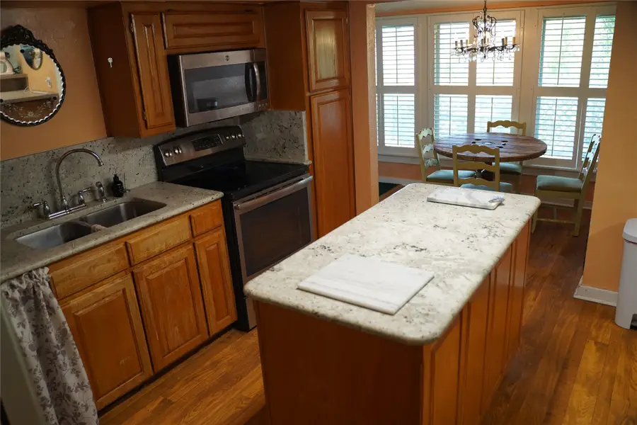 7028 Edgewater Trail, Fort Worth, TX 76135 - Image #3