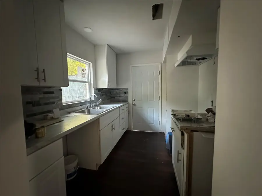 2426 Salerno Drive, Dallas, TX 75224 - Image #2