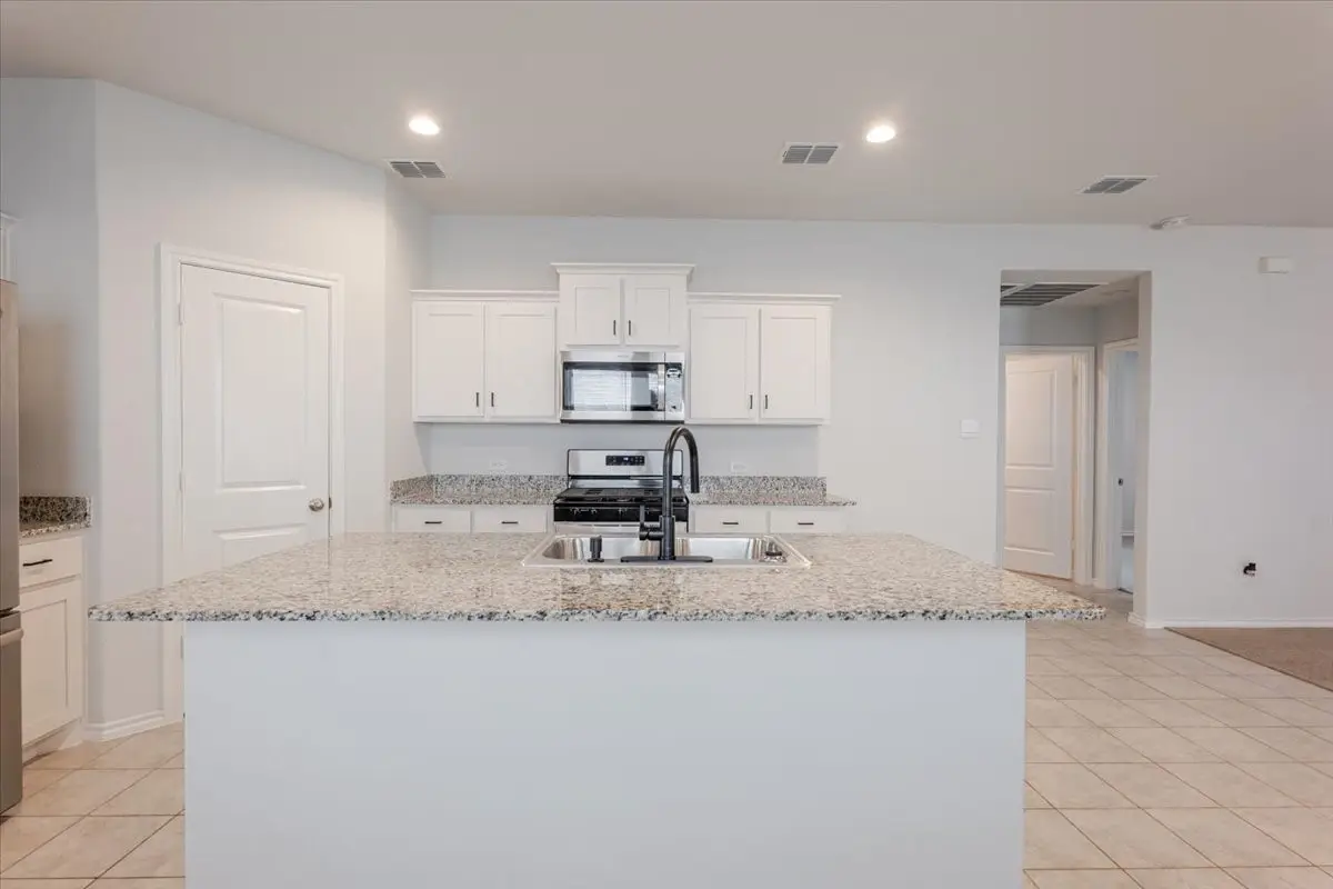 140 Running River Drive, Boyd, TX 76023 - Image #1