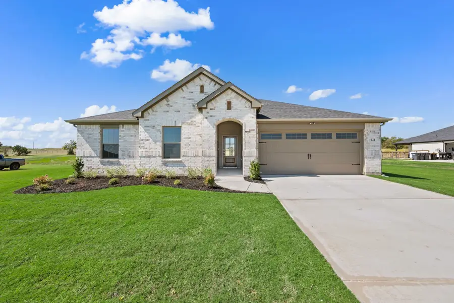 1021 Gatlin Circle, Springtown, TX 76082 - Image #2
