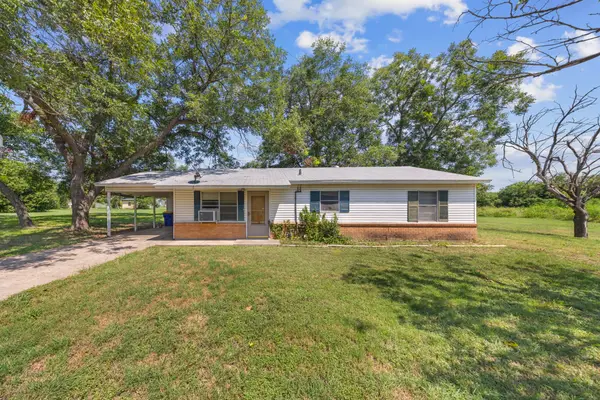 17 Ellis Avenue, Troy, TX 76579