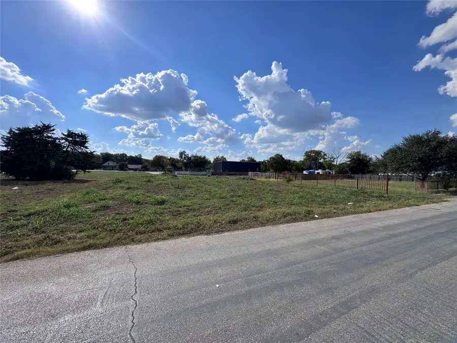 3733 Kolloch Drive, Dallas, TX 75216 - Image #2