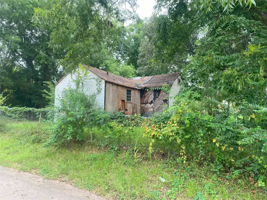 701 Eleanor Street, Gladewater, TX 75647 - #3