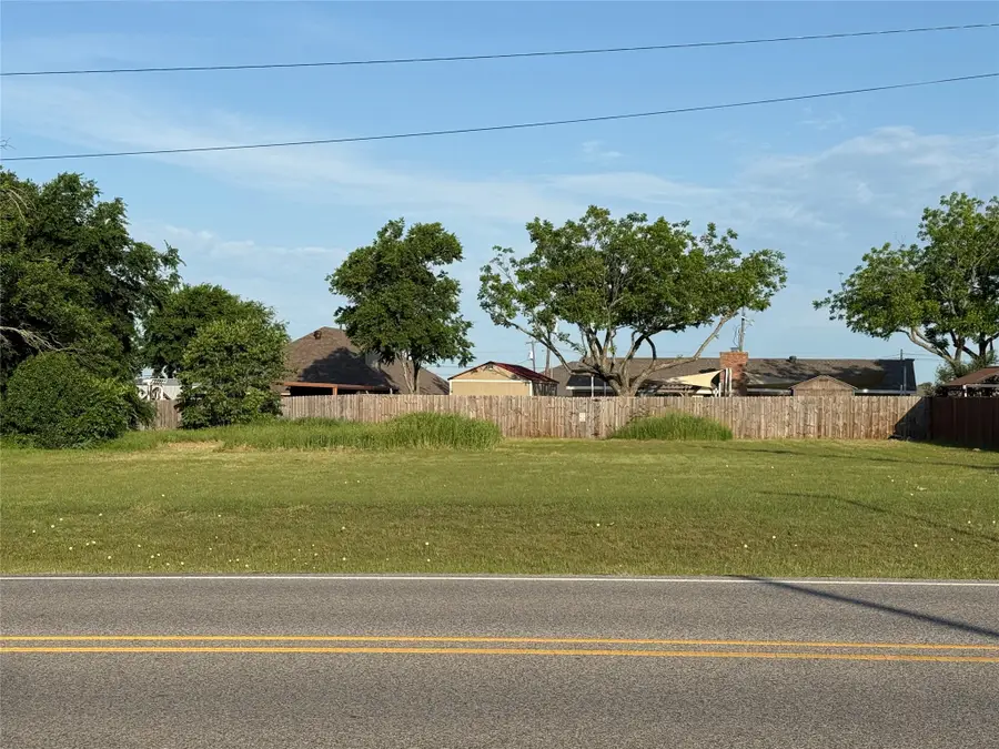 513 N Pearson Street, Godley, TX 76044 - Image #2