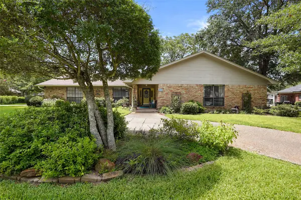 203 Spring Lake, Mineola, TX 75773