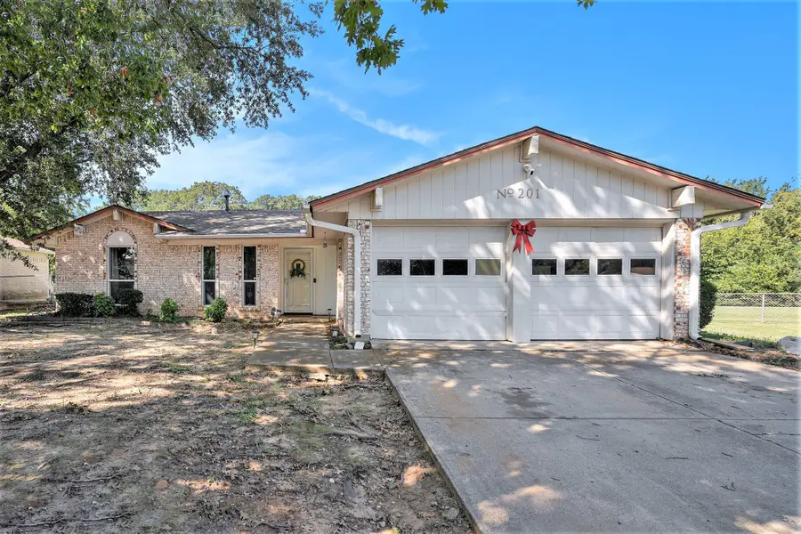 201 Bluebird Circle, Denton, TX 76209 - Image #2