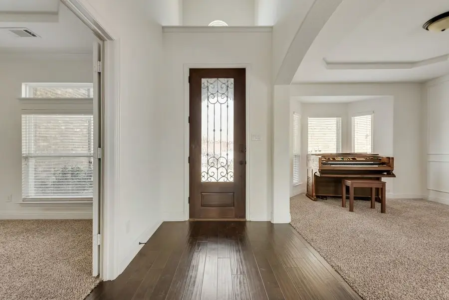 1652 Scarlet Crown Drive, Fort Worth, TX 76177 - Image #2