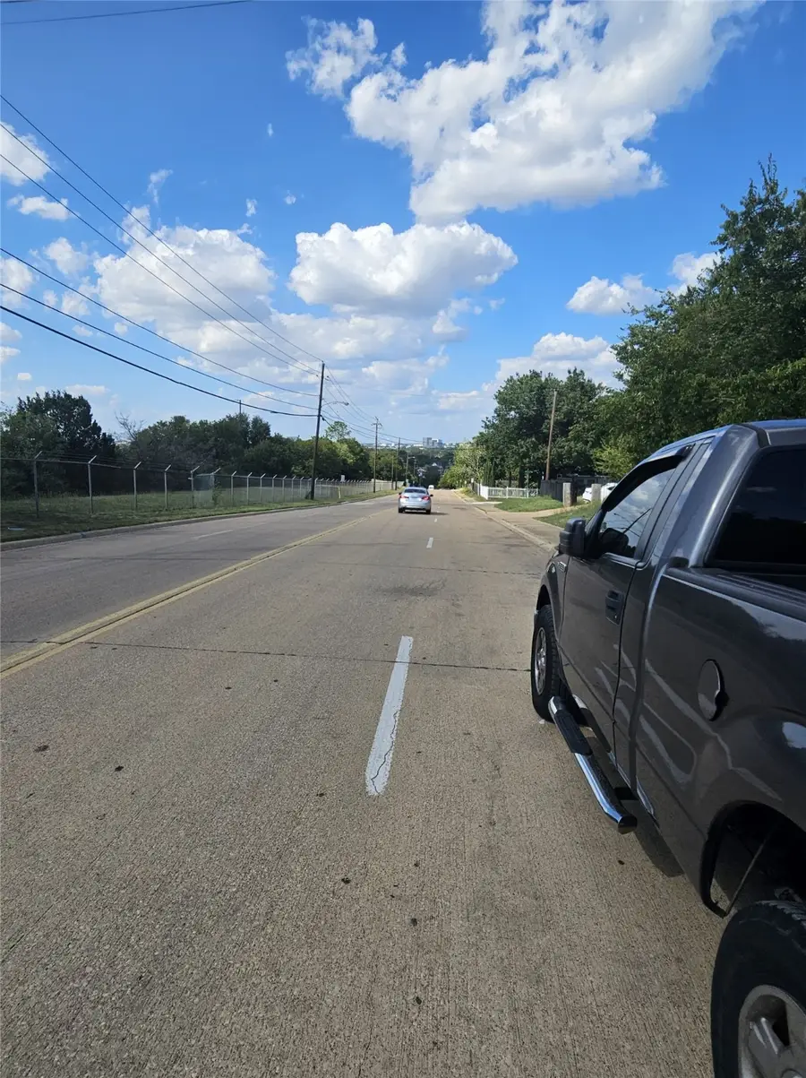 1820 Vilbig, Dallas, TX 75208 - Image #3