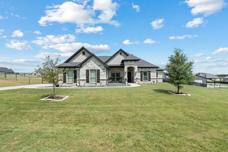 217 Grace Lane, Azle, TX 76020 - Image #2