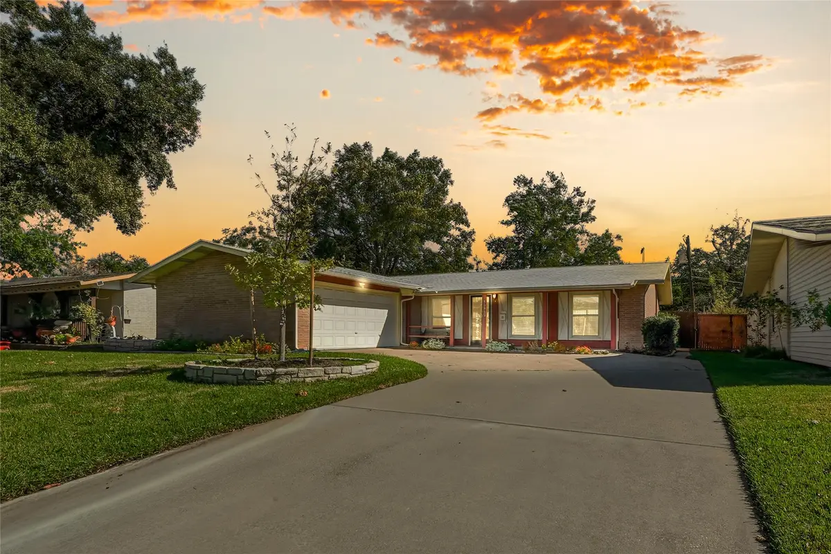 11832 High Valley Drive, Dallas, TX 75234 - Image #1