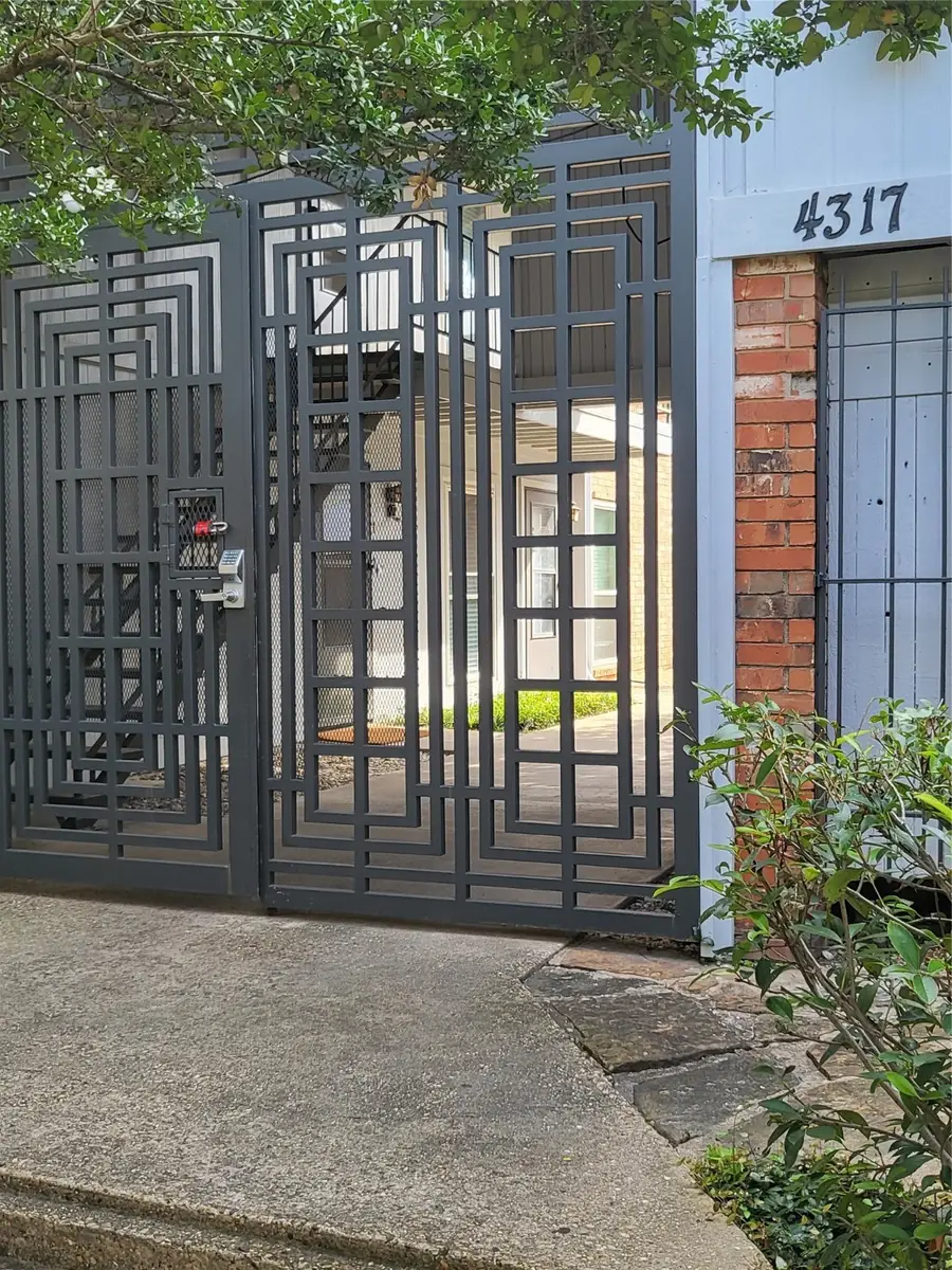 4317 Hartford Street #109, Dallas, TX 75219 - Image #2