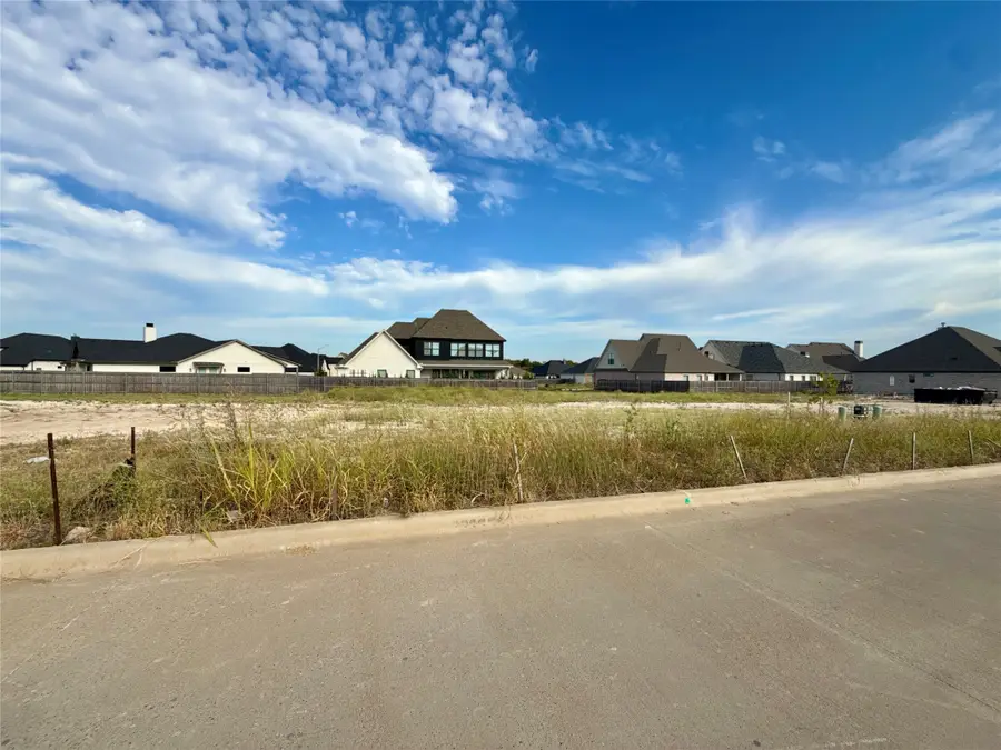 13007 Rainier Drive, Woodway, TX 76712 - Image #3