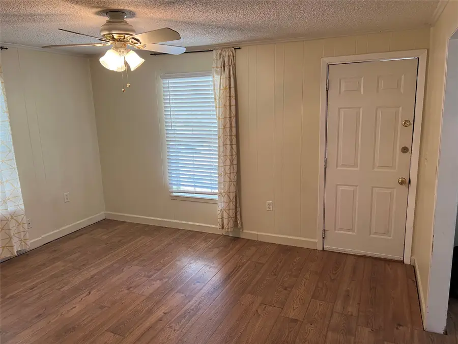 3304 Huron Trail, Lake Worth, TX 76135 - Image #3