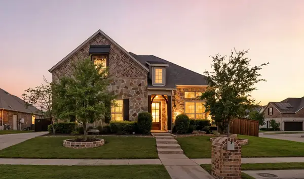 7945 Forest Lakes Drive, North Richland Hills, TX 76182