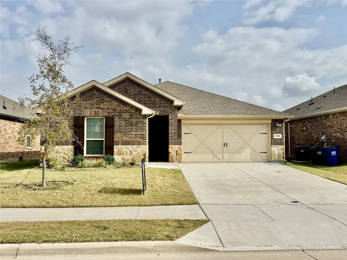 3918 Faulkner Avenue, Pilot Point Aubrey, TX 76227 - Image #1