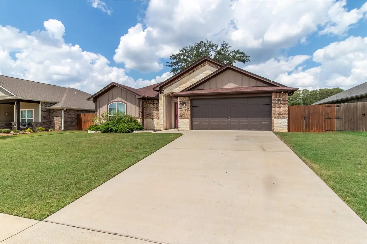 15326 Spring Oaks Drive, Lindale, TX 75771 - Image #1