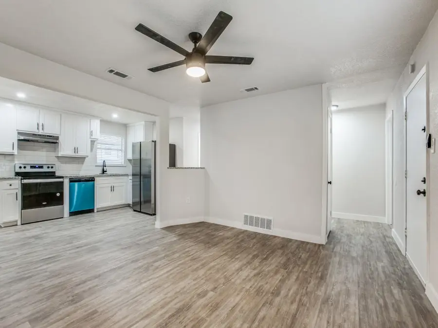 1033 Glynn Drive, Garland, TX 75040 - Image #3