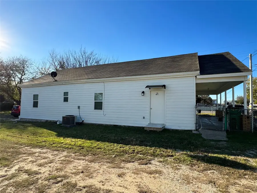 311 W Franklin Street, Alvord, TX 76225 - #3