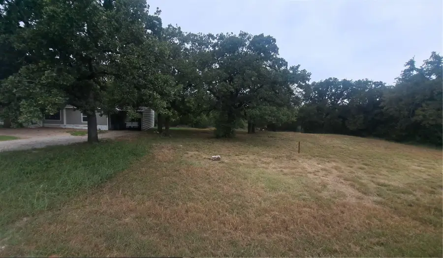 5802 Arrowhead Drive, Granbury, TX 76048 - Image #2