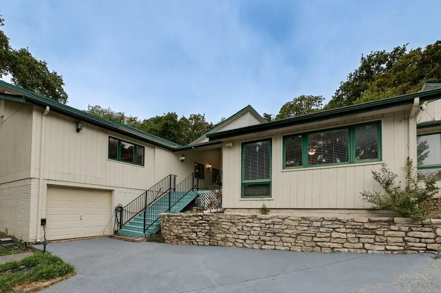 1405 Blackhill Court, Arlington, TX 76012 - Image #3