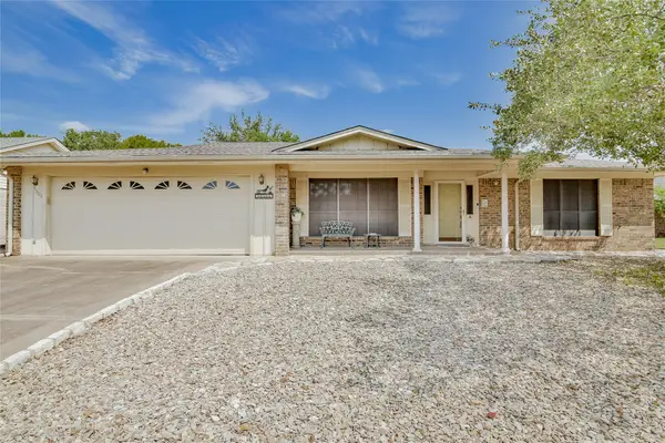 5002 Elms Court, Granbury, TX 76049