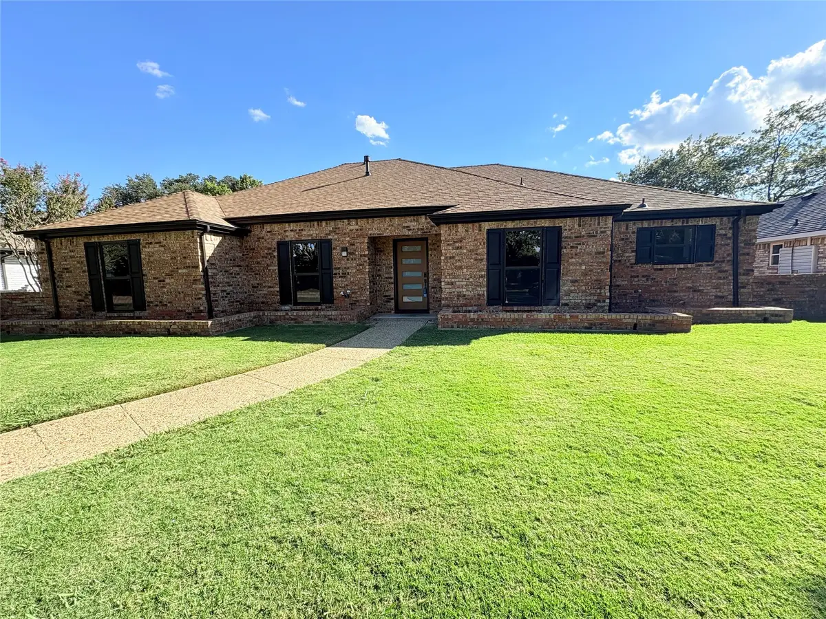 3600 Lynbrook Drive, Plano, TX 75075 - Image #1