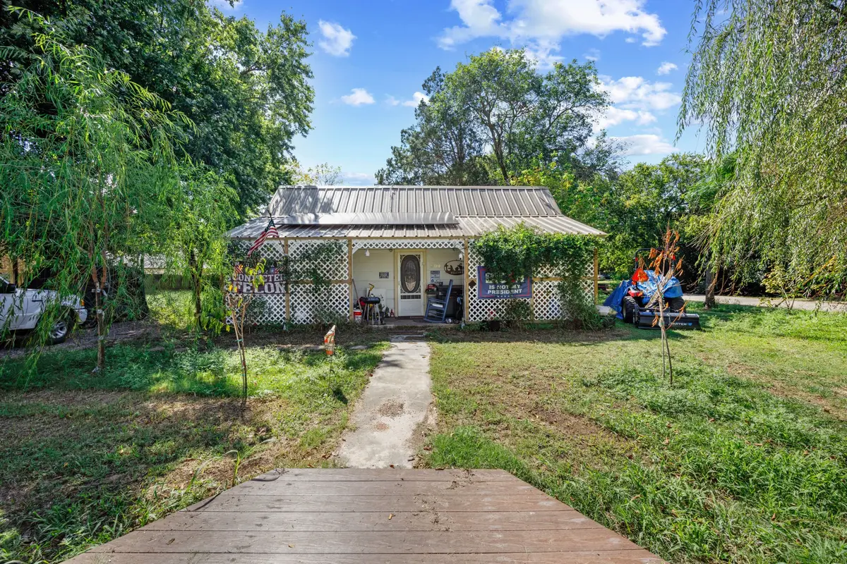 800 Cutler Street, Tioga, TX 76271 - Image #1