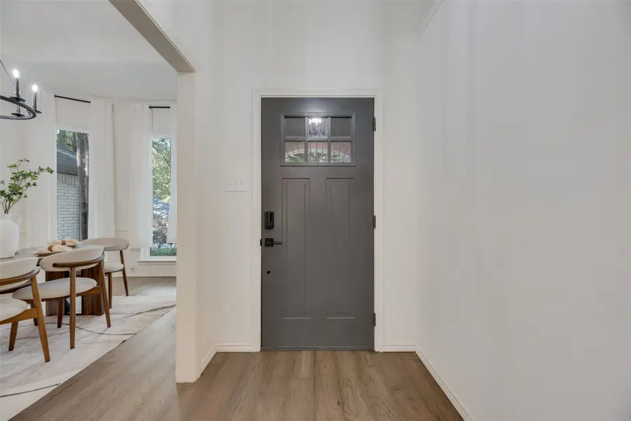 1024 Woodbriar Drive, Grapevine, TX 76051 - Image #3